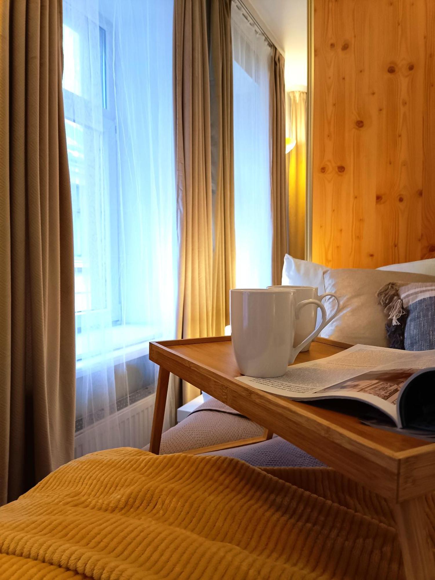 Two Bedroom Apartment In Old Town, Up To 6 Guests Riga Bagian luar foto